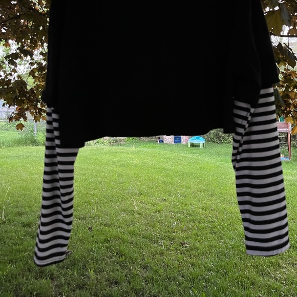 Striped sleeved ghost crop top // ROMWE - Picture 2 of 3